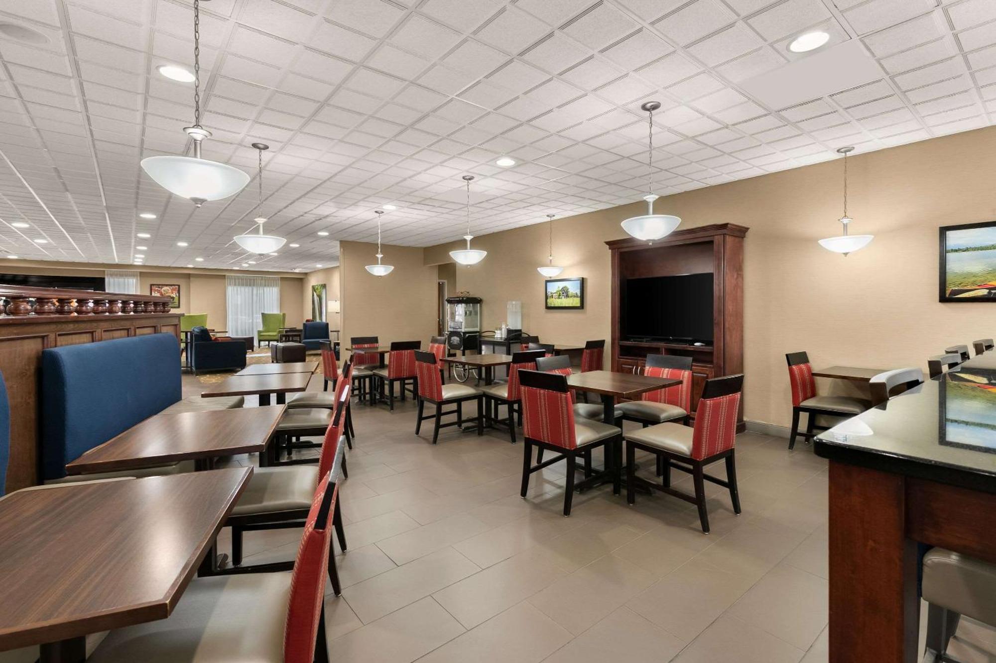 Comfort Suites Commerce Exterior foto