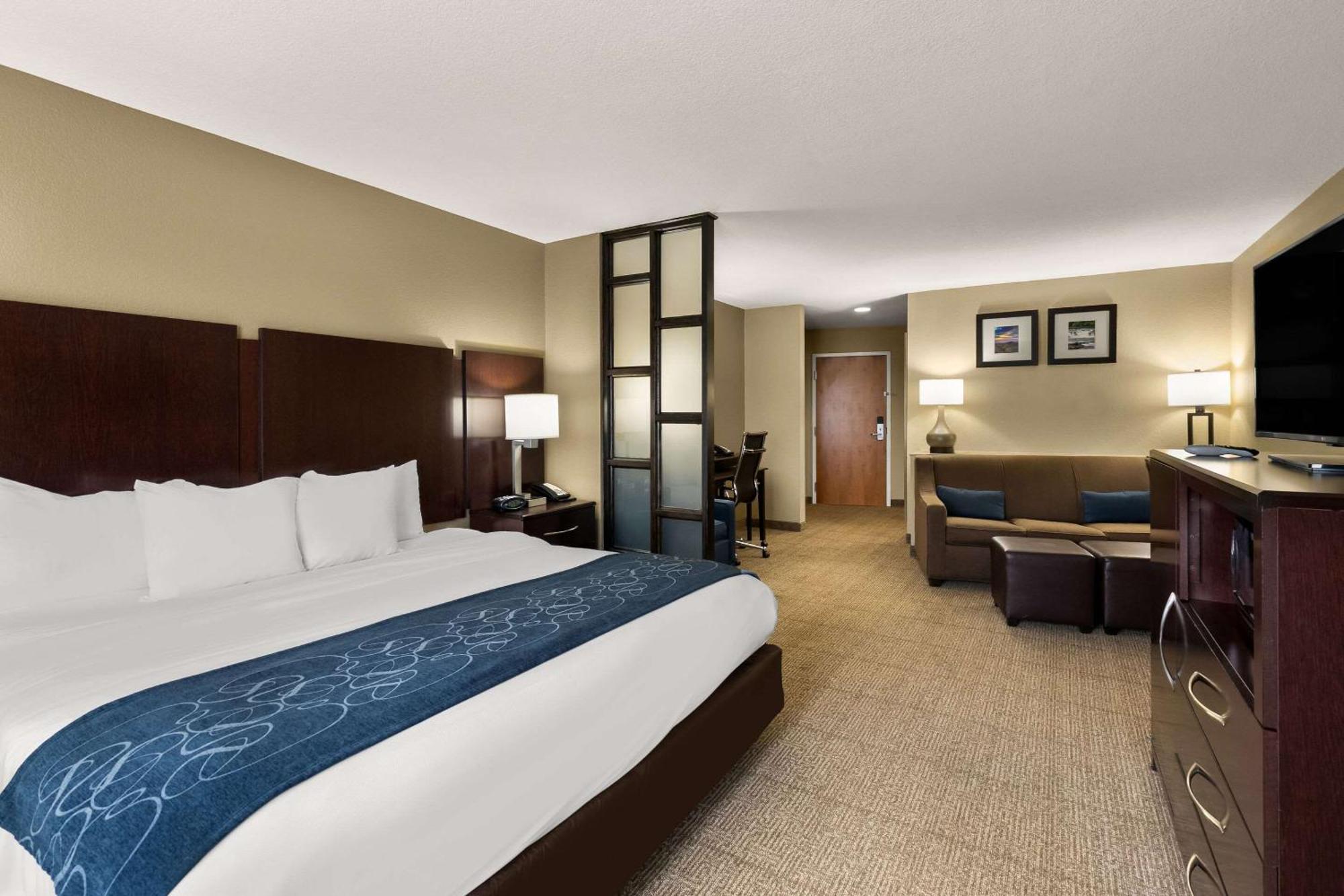 Comfort Suites Commerce Exterior foto