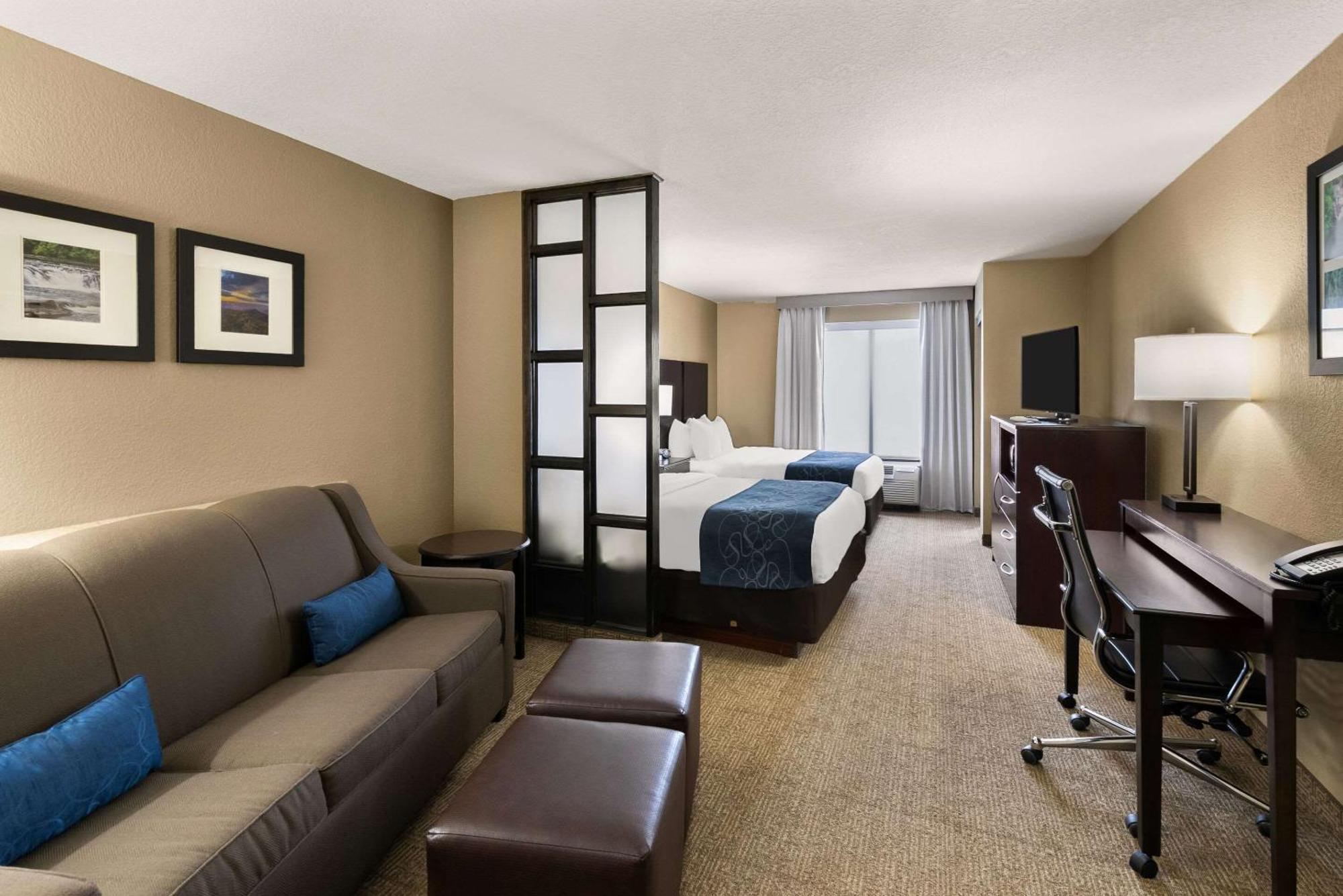 Comfort Suites Commerce Exterior foto